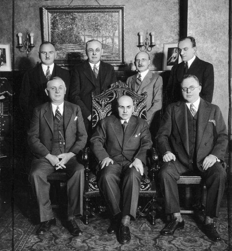 Встреча университетских друзей польской общины, Чикаго, 1933, Тыкоцинер третий слева в верхнем ряду, фото: NAC.gov.pl